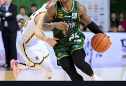 星空体育下载啊-本菲卡迎欧篮联关键赛，今晚伤情更新，媒体盛赞，身体对抗强度拉满的简单介绍