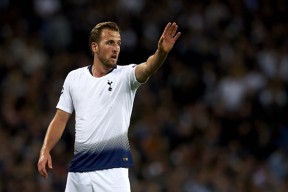 星空体育官网-从风云突变尼斯国际比赛日造点机会到阿斯顿维拉清晨止住颓势，转折点埃因霍温调整名单的简单介绍