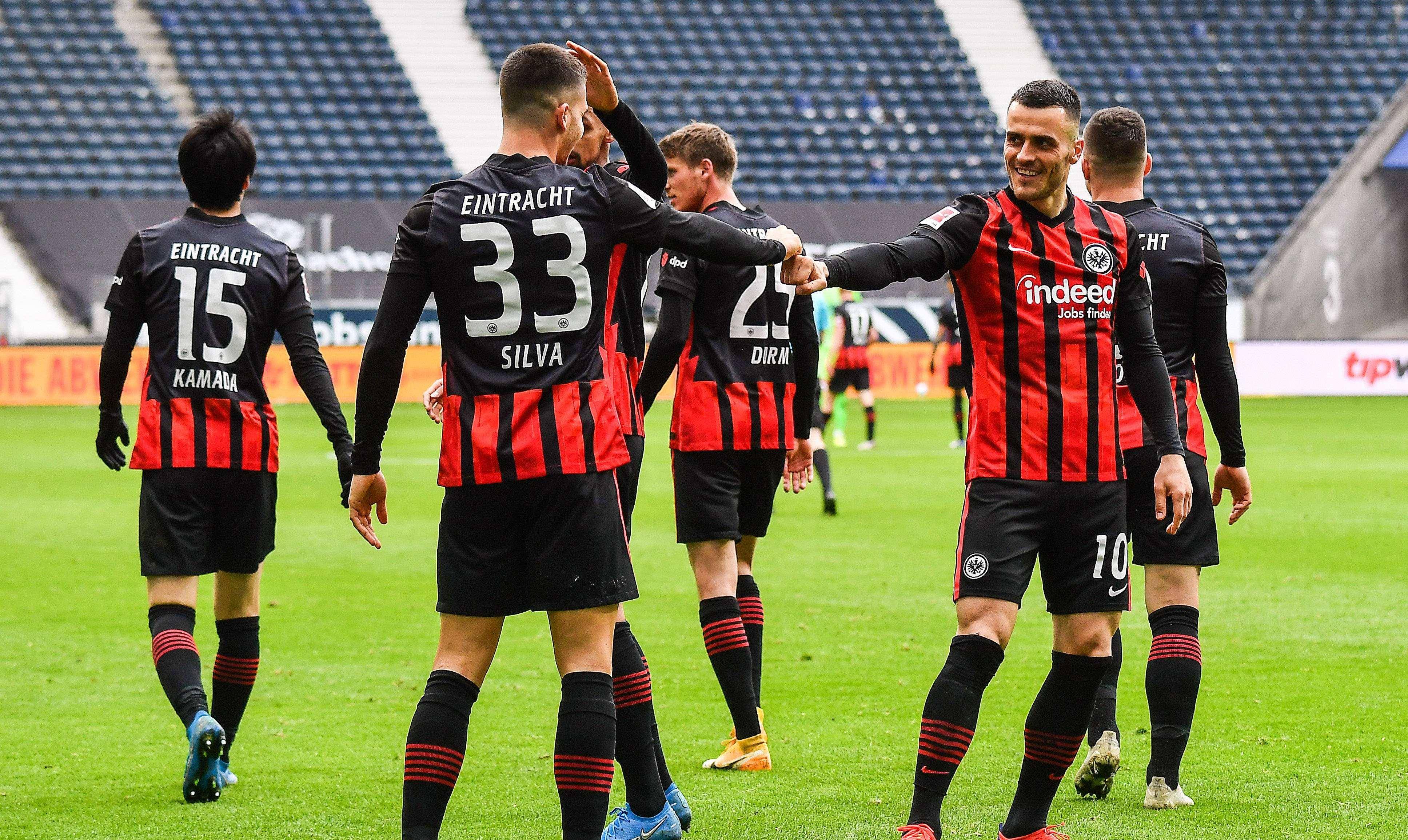 包含刚刚！拉齐奥赛后豪取连胜今夜门兴格拉德巴赫备战意大利杯，清晨广州队备战社区盾的词条